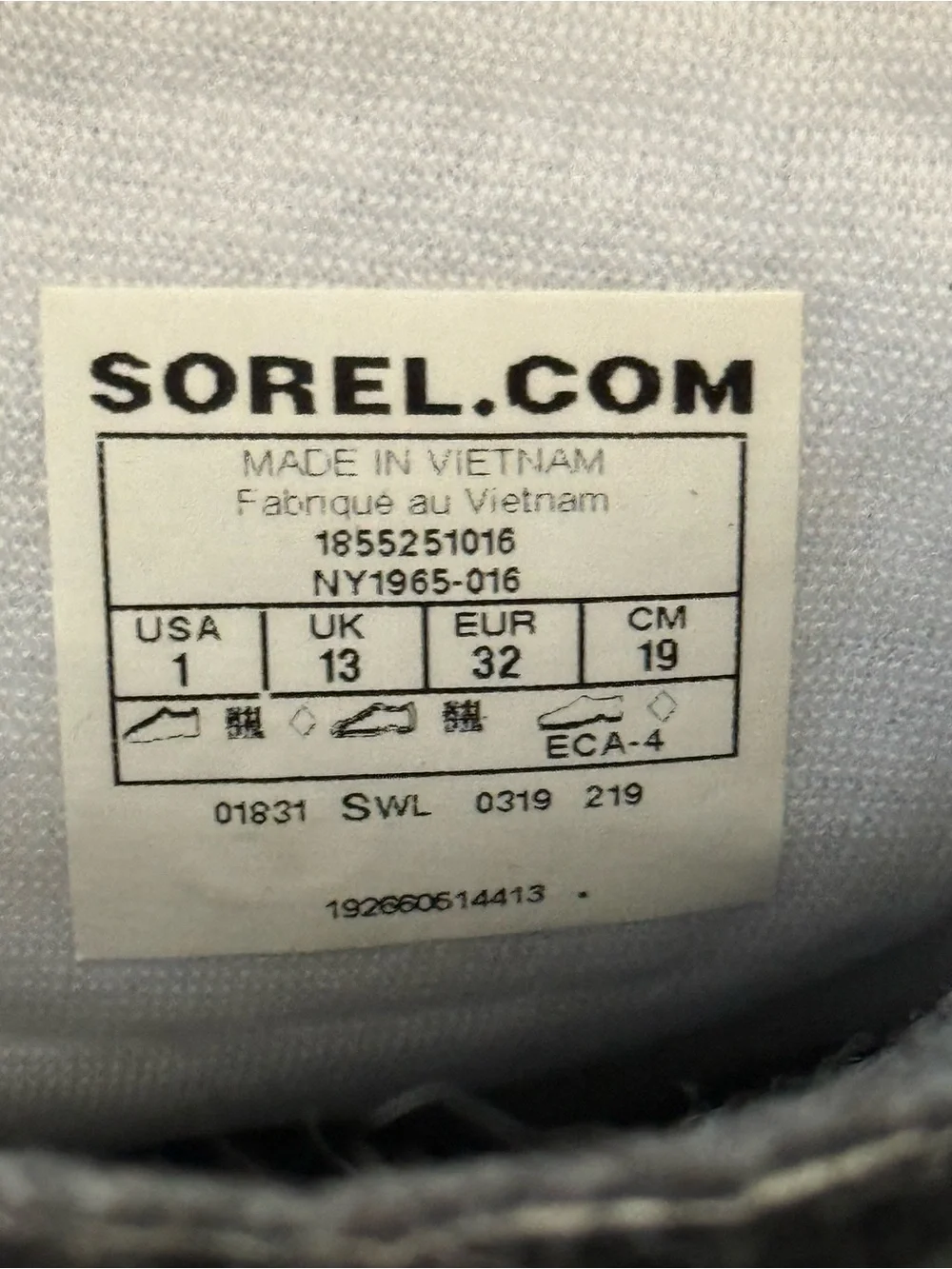 Sorel Youth Flurry Insulated Black Winter Snow Boots, size 1